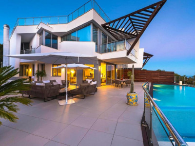 Marbella Golden Mile, Luxury award winning residential complex in Sierra Blanca in Marbella with panoramic sea views
