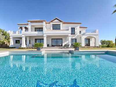 Benahavis, Top quality villa for sale in the Los Flamingos Golf Resort in Benahavis