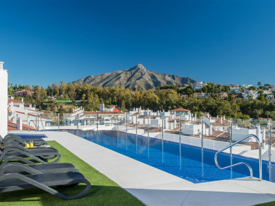 Nueva Andalucia, Nuevo Apartamento en el valle de golf de Nueva Andalucía justo detrás del Puerto Banus