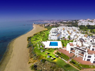 Casares, BRAND NEW APARTMENT WITHIN A FRONTLINE BEACH DEVELOPMENT IN CASARES