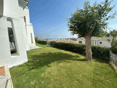 Casares, NEW TO MARKET !! Large elevated ground floor + Spacious garden + Sea views + South west facing + 1 mile to the beach + furniture included.